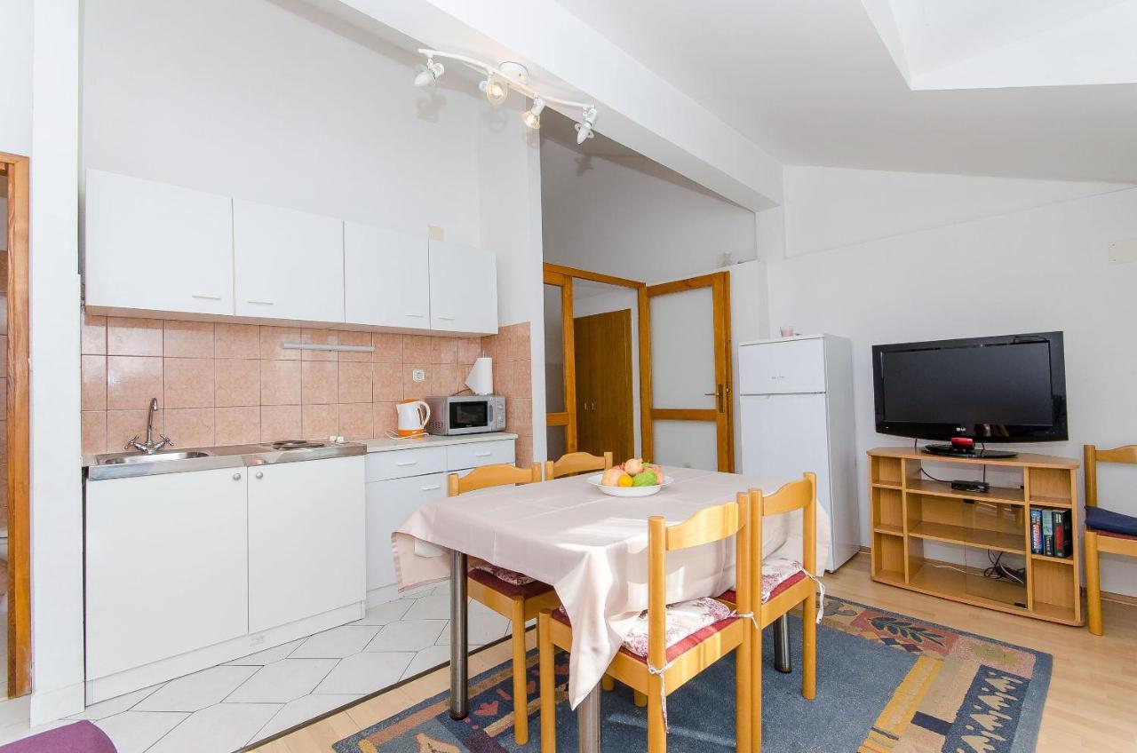 Apartments Zoran Drvenik  Exterior photo